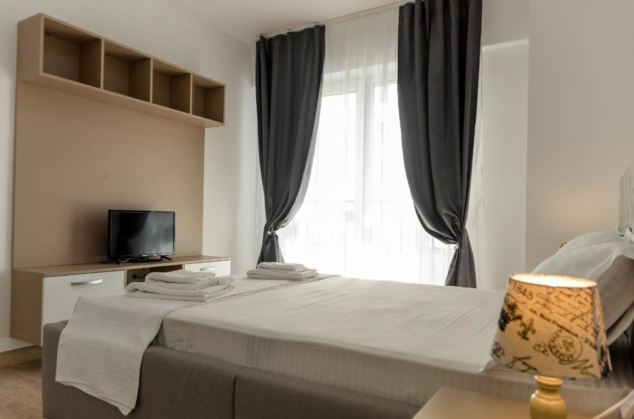 Luxury Apartments Newton By Glam Яш Екстериор снимка