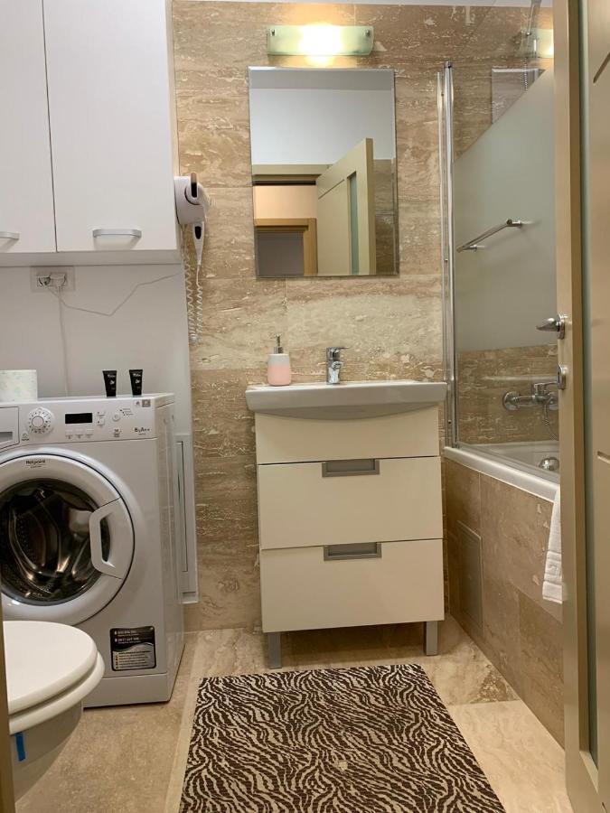Luxury Apartments Newton By Glam Яш Екстериор снимка